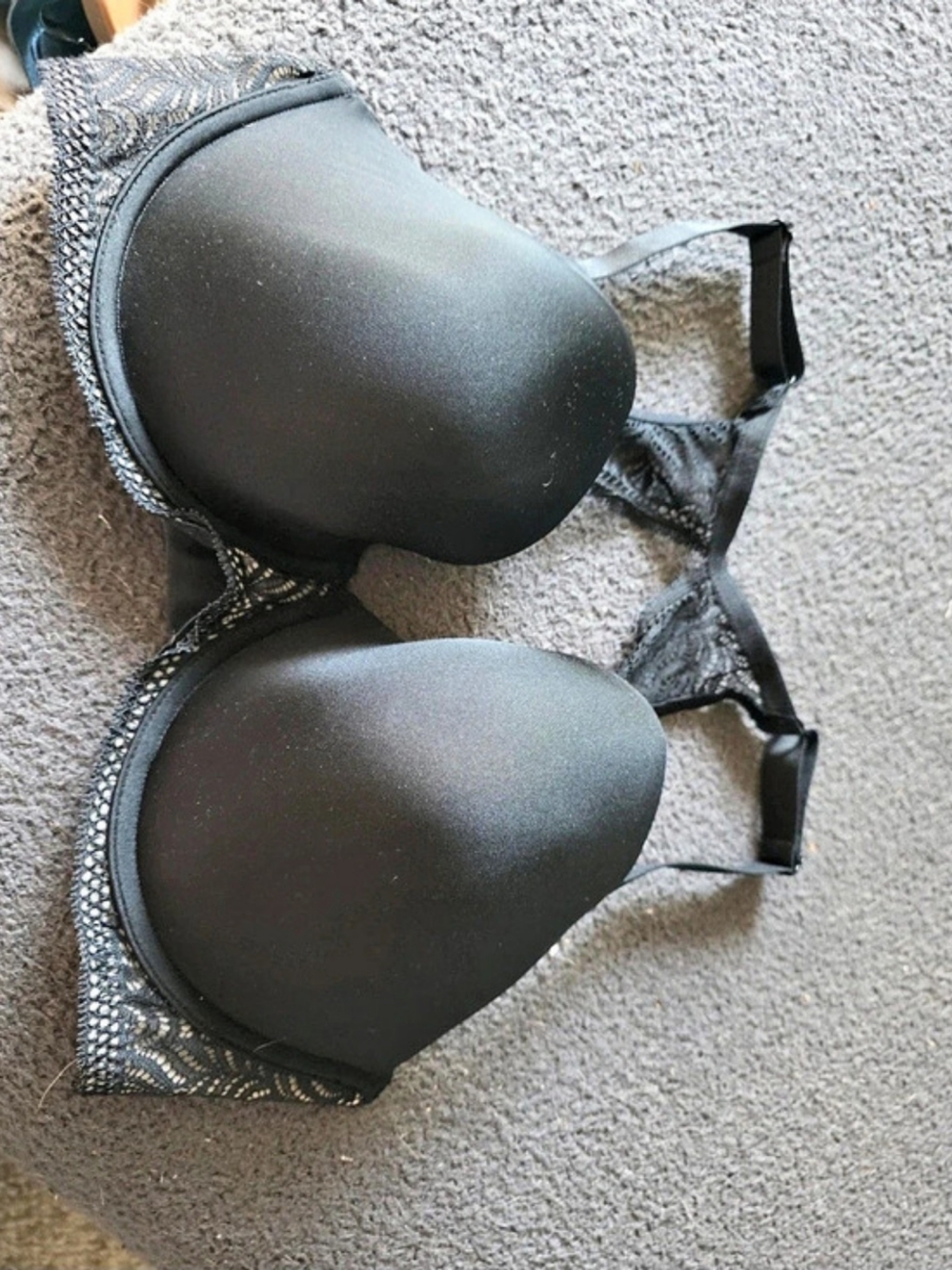 Black Lace Bra Like New
